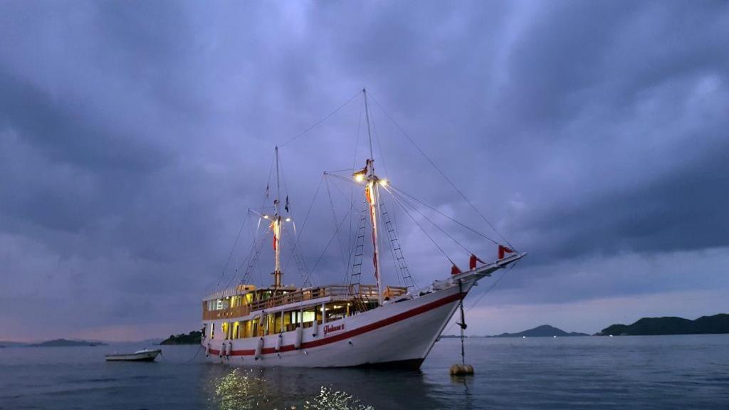 Bintang Flores Hotel Labuan Bajo Exterior foto