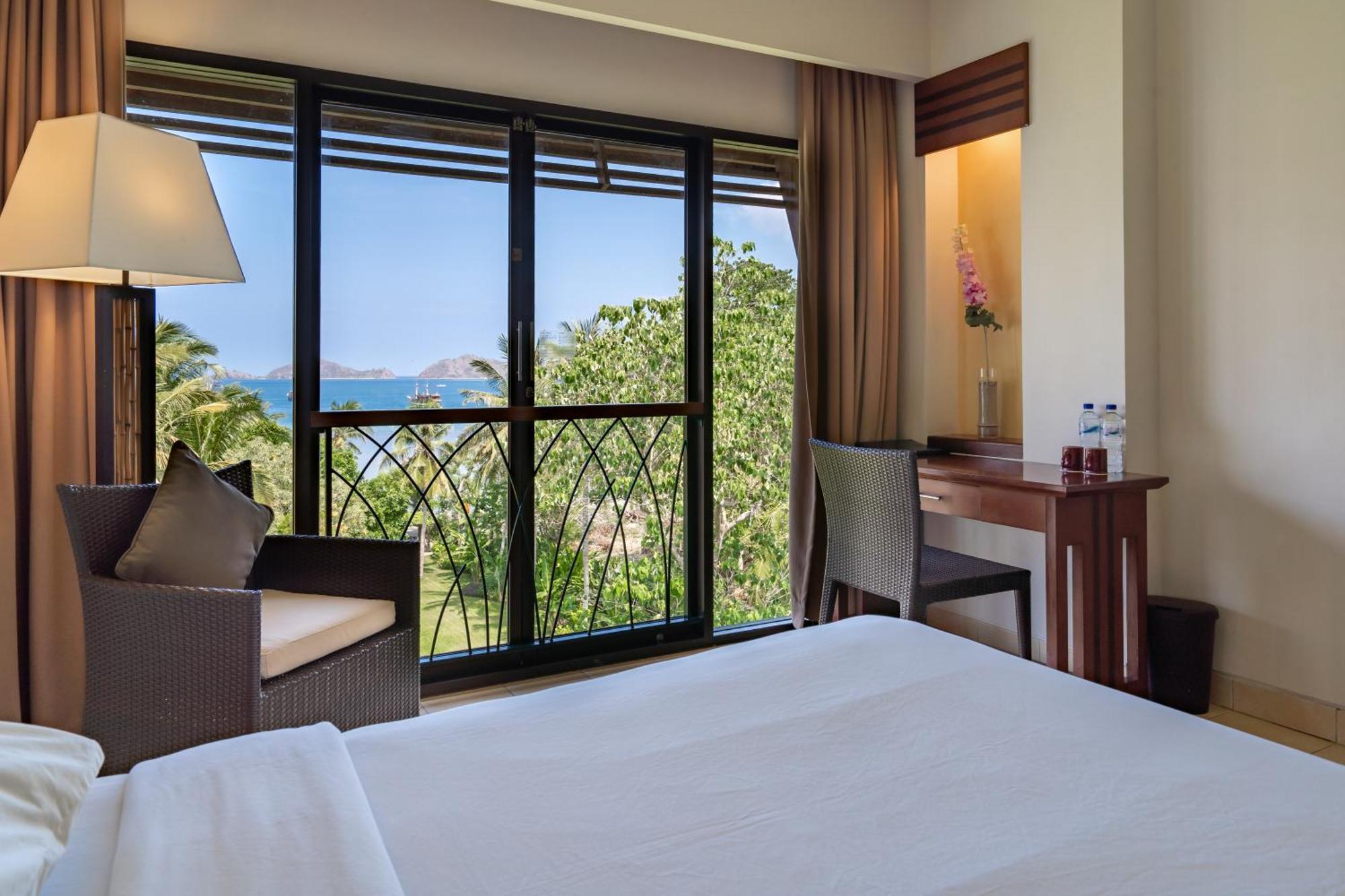 Bintang Flores Hotel Labuan Bajo Exterior foto